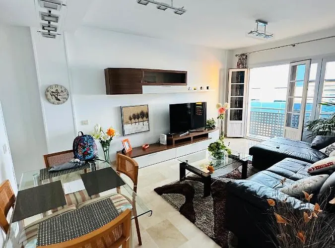 Elena Is A Comfortable And Well Located Flat * Las Palmas / Gran Canaria