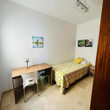 Elena Is A Comfortable And Well Located Flat Apartmán Las Palmas de Gran Canaria