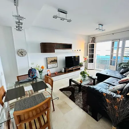Elena Is A Comfortable And Well Located Flat * Las Palmas de Gran Canaria